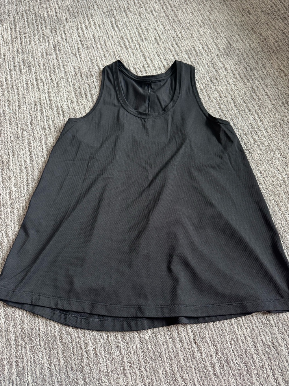 Lululemon essential tank train